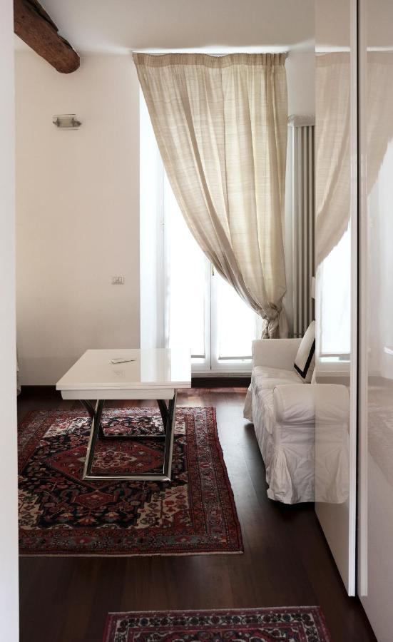 Comecasa Flowery Terraced Apartment Milan Bagian luar foto